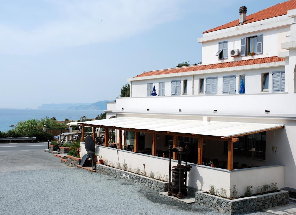 Hotel Torre Celle Ligure Exterior foto